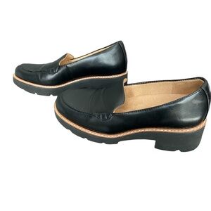 Naturalizer Black and Tan Loafers
